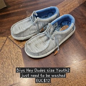 EUC Boys Hey Dudes size Youth 2